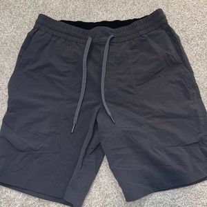 LULULEMON Bowline Shorts 8 inch